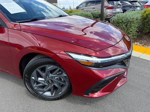 Certified 2024 Hyundai Elantra SE FWD image 26