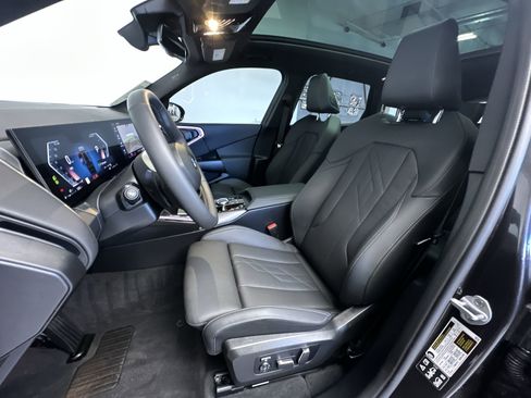Used 2025 BMW X3 xDrive30i w/ Premium Package image 13