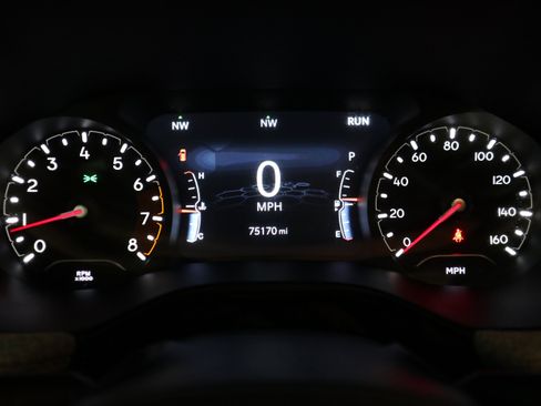 Used 2024 Jeep Compass Latitude AWD/4WD image 17