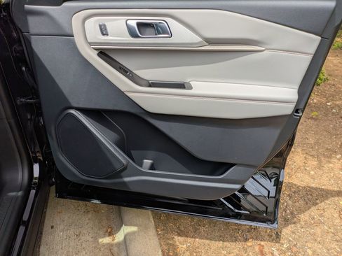 New 2026 Ford Explorer Active image 36