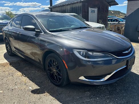 Used 2015 Chrysler 200 Limited w/ Convenience Group FWD image 2