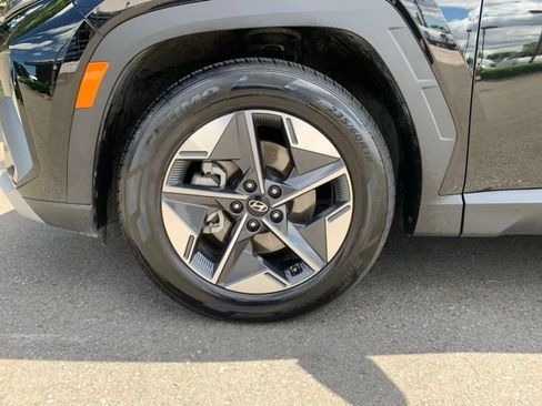 Certified 2025 Hyundai Tucson SEL FWD image 11