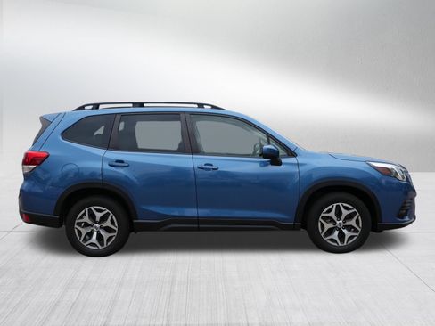 Certified 2022 Subaru Forester Premium w/ Popular Package #1 AWD/4WD image 8