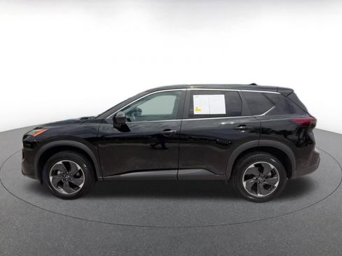 Used 2025 Nissan Rogue SV FWD image 10