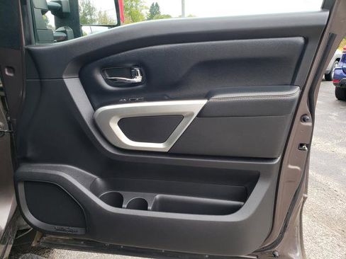 Used 2016 Nissan Titan SL image 16