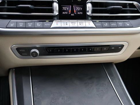 Used 2022 BMW X5 xDrive40i AWD/4WD image 27
