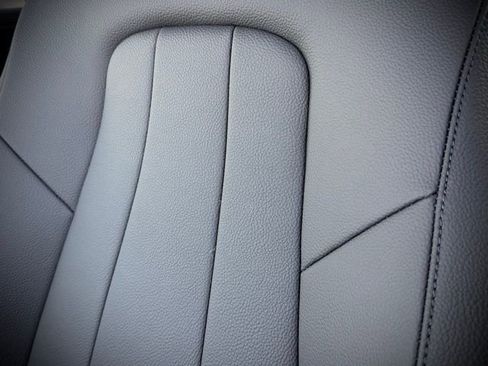 New 2026 Mercedes-Benz GLB 250 4MATIC image 21