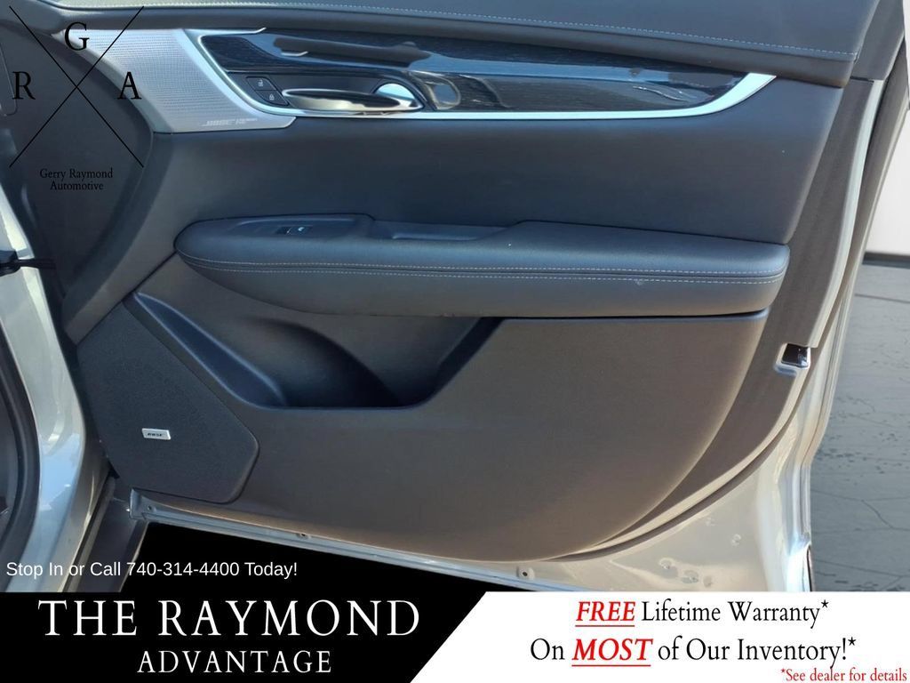 Used 2025 Cadillac XT5 Premium Luxury AWD/4WD image 10