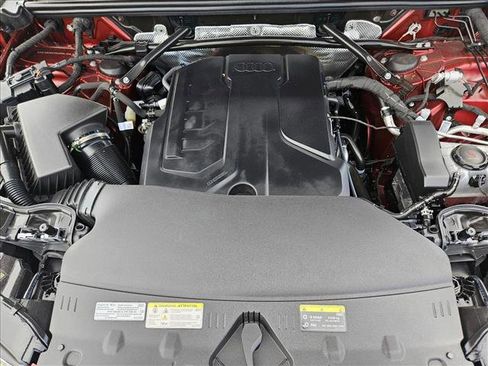 Used 2025 Audi Q5 Premium Plus w/ Premium Plus image 24