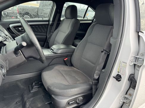 Used 2016 Ford Taurus SEL image 24