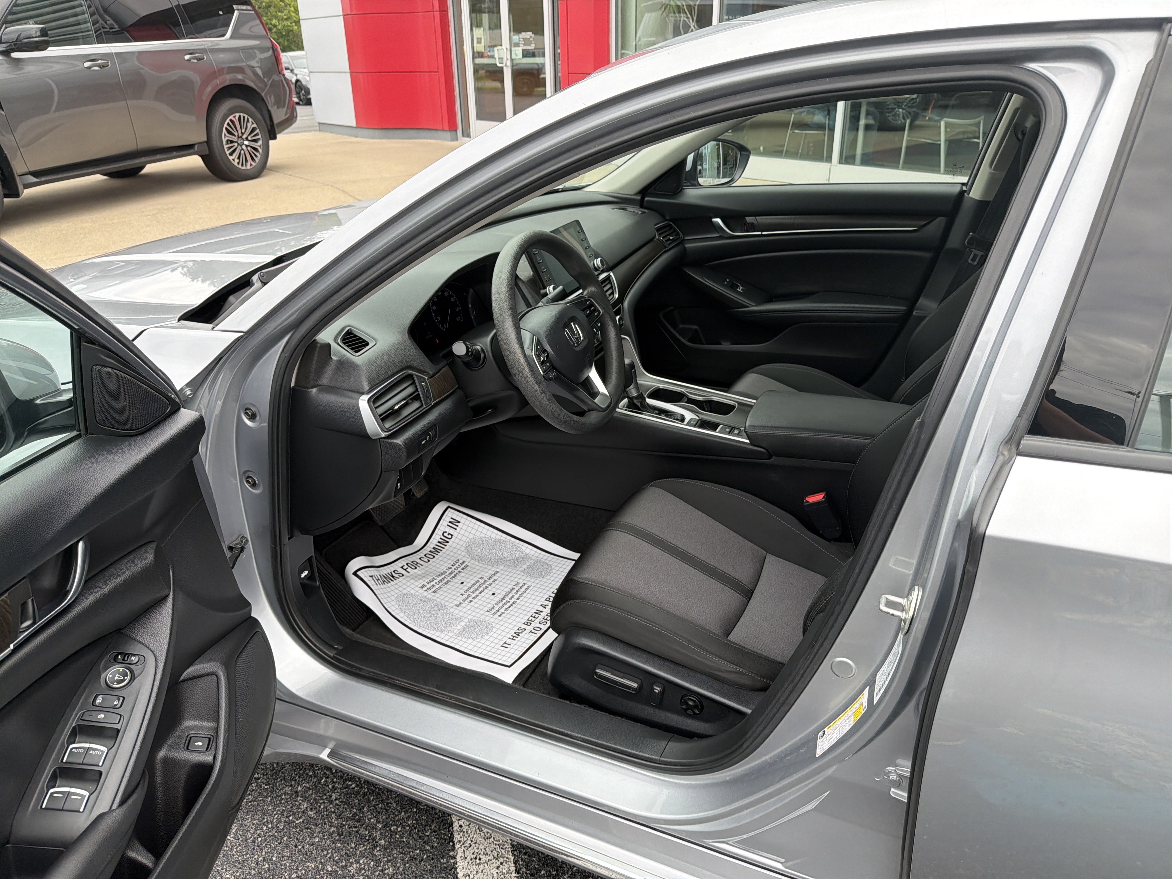 Used 2020 Honda Accord EX image 2