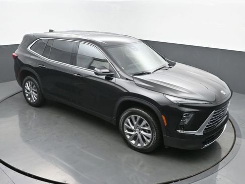 Certified 2025 Buick Enclave Preferred w/ Power Package FWD image 46