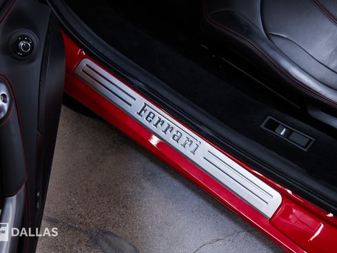 Used 2022 Ferrari F8 Tributo RWD image 26