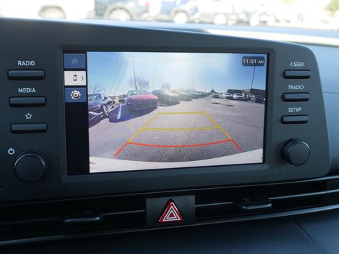 Used 2025 Hyundai Elantra Sport image 27