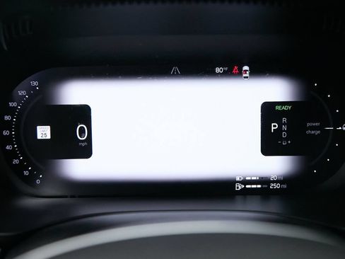 Certified 2023 Volvo XC60 T8 Ultimate w/ Climate Package AWD/4WD image 32