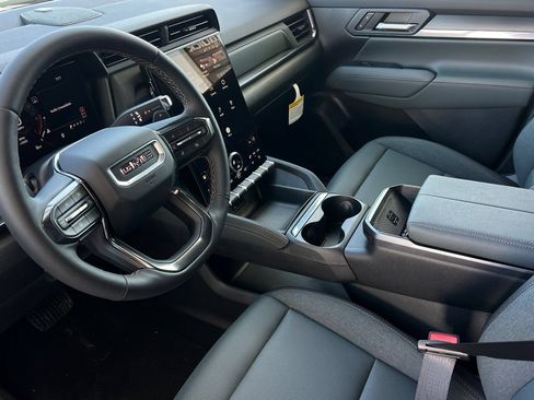 New 2026 GMC Terrain AT4 w/ Technology Package II AWD/4WD image 7
