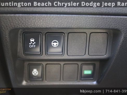 Used 2019 Nissan Rogue Sport SL w/ Premium Package image 20