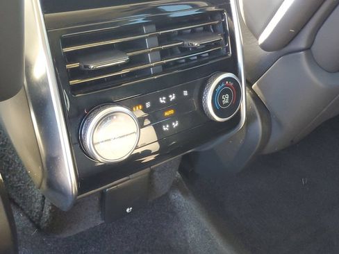 Used 2023 Land Rover Range Rover SE AWD/4WD image 32