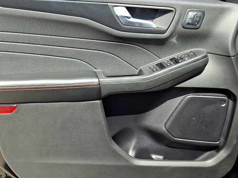 Certified 2023 Ford Escape ST-Line Elite AWD/4WD image 15