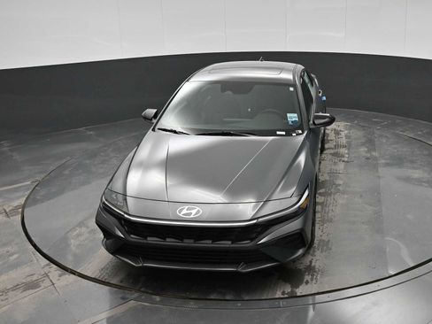 New 2026 Hyundai Elantra SEL Sport FWD image 25
