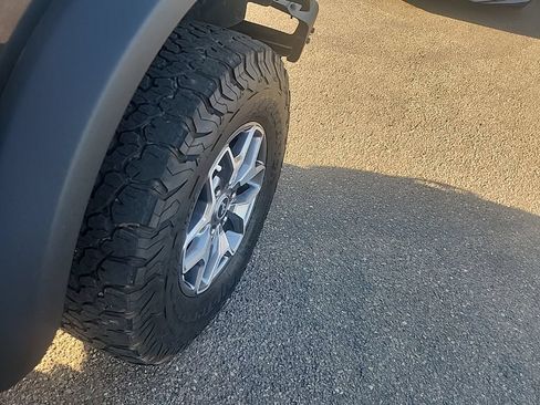Used 2024 Ford Bronco Badlands AWD/4WD image 15
