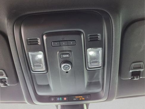 Used 2021 Chevrolet Tahoe Z71 AWD/4WD image 28