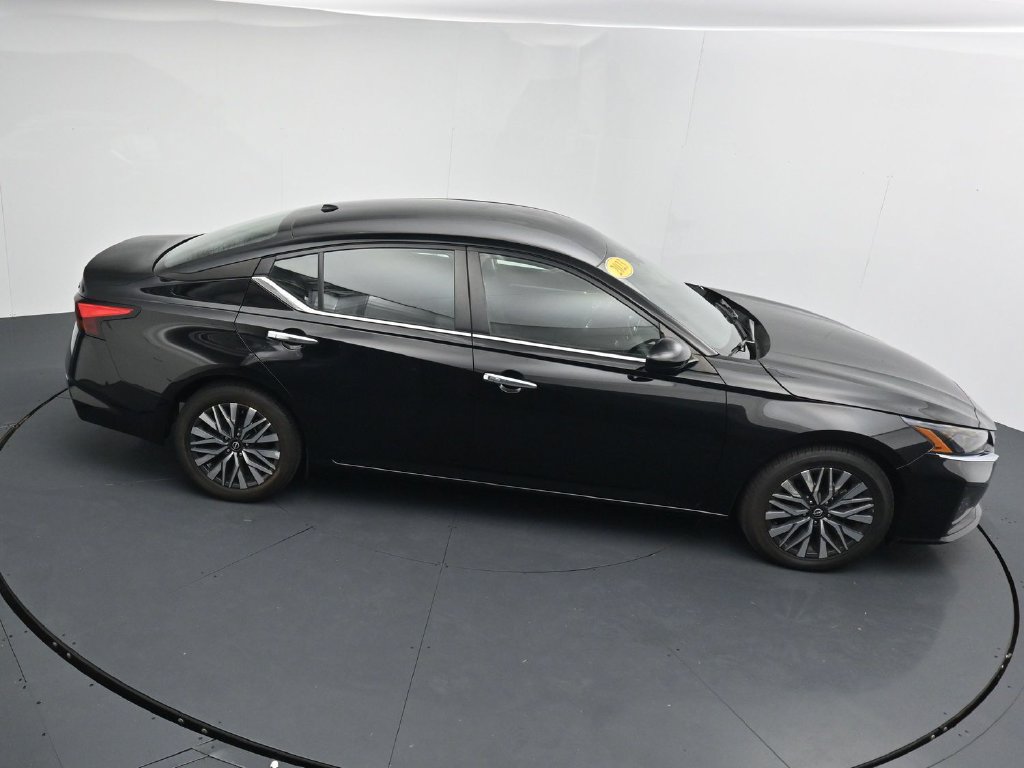 Used 2023 Nissan Altima 2.5 SV FWD image 31