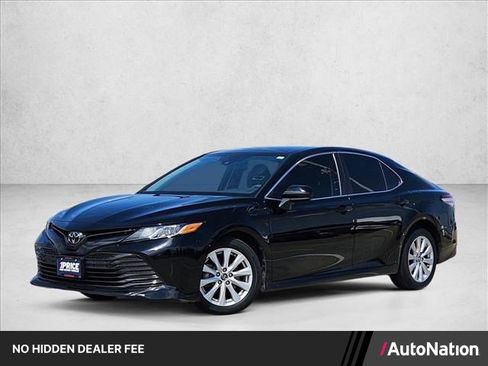 Used 2020 Toyota Camry LE FWD image 1