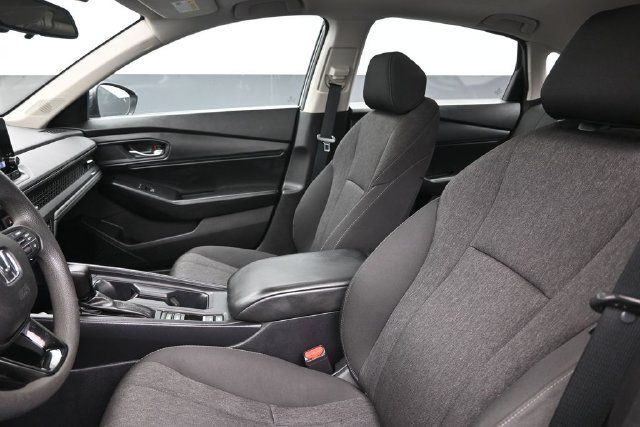 Used 2023 Honda Accord EX image 11