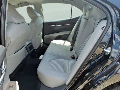 Used 2023 Toyota Camry SE FWD image 22