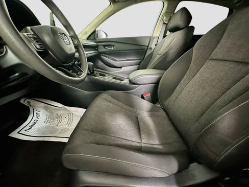 Used 2025 Honda Accord SE image 13