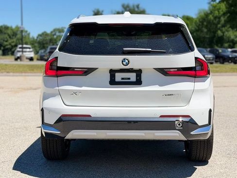 New 2026 BMW X1 xDrive28i w/ Technology Package AWD/4WD image 5