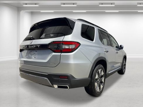 New 2026 Honda Pilot Elite image 3