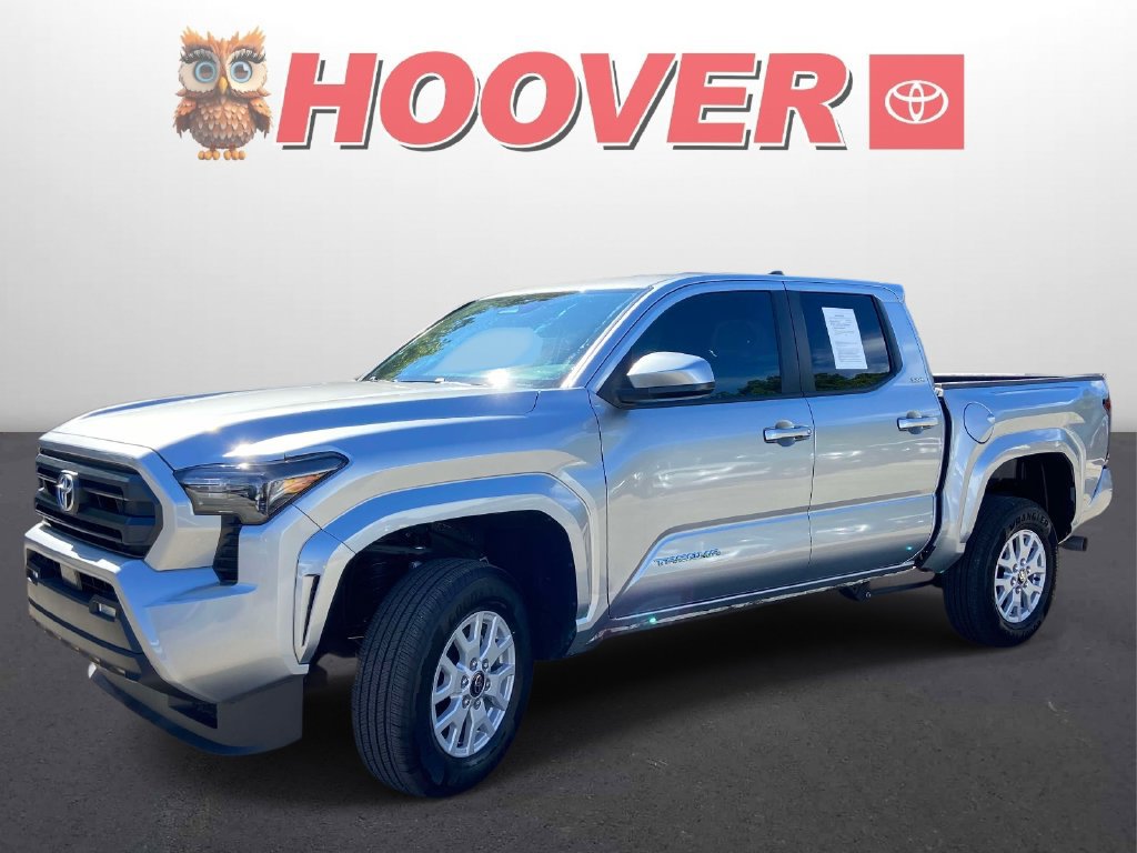 Used 2025 Toyota Tacoma SR5 RWD image 5