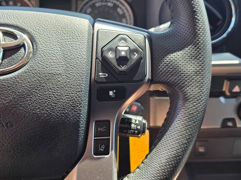 Used 2019 Toyota Tacoma SR5 RWD image 34