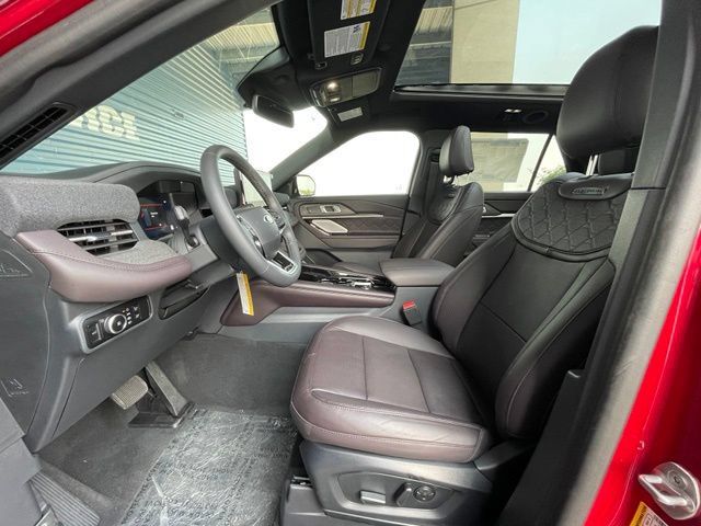 New 2026 Ford Explorer Platinum w/ LUX Leather Package AWD/4WD image 7