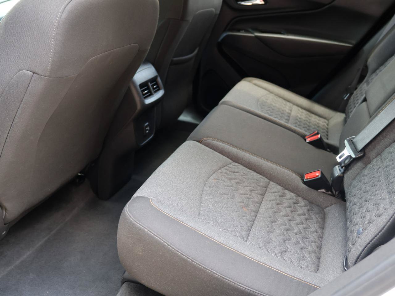 Used 2024 Chevrolet Equinox LT FWD image 17