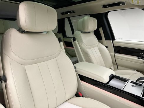 Used 2025 Land Rover Range Rover Autobiography AWD/4WD image 18