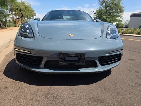 Used 2017 Porsche 718 Boxster RWD image 14
