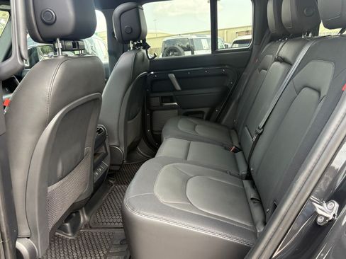 Used 2024 Land Rover Defender 110 X-Dynamic SE AWD/4WD image 22