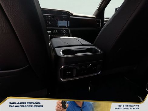Used 2025 GMC Sierra 3500 Denali w/ Denali Reserve Package AWD/4WD image 29