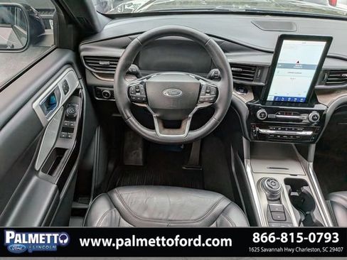 Used 2024 Ford Explorer Platinum w/ Technology Package AWD/4WD image 15