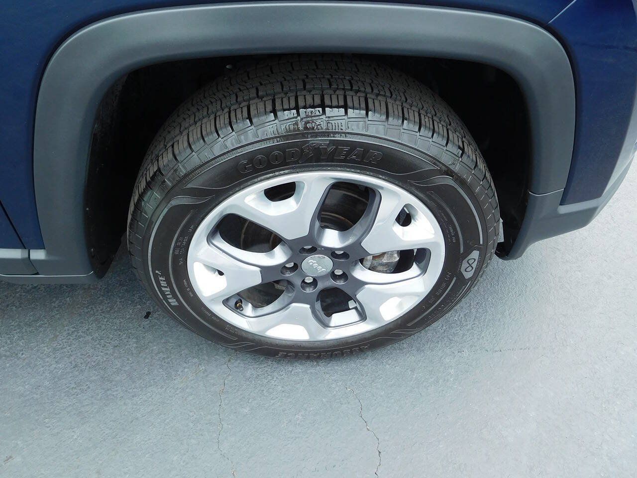 Used 2021 Jeep Compass Limited AWD/4WD image 9