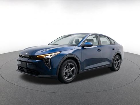 Used 2026 Kia K4 FWD image 3