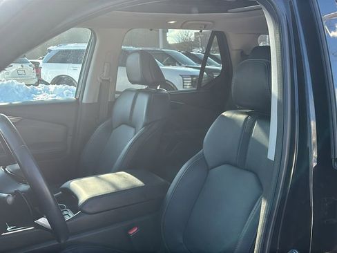 Certified 2024 Honda Pilot Touring image 10