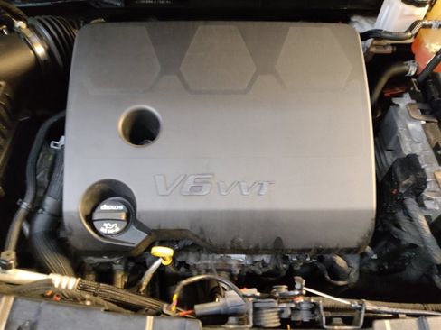 Used 2021 Chevrolet Traverse LT AWD/4WD image 30