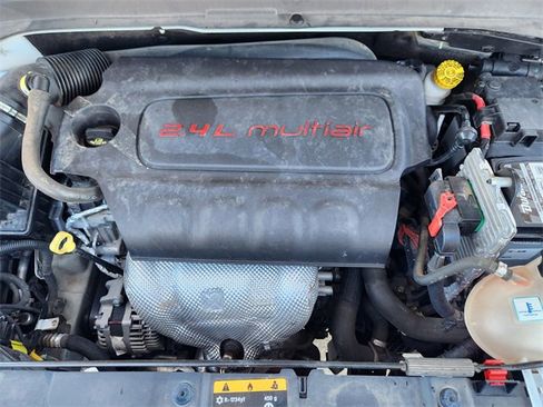 Used 2018 Jeep Renegade Limited w/ Advanced Technology Group image 22