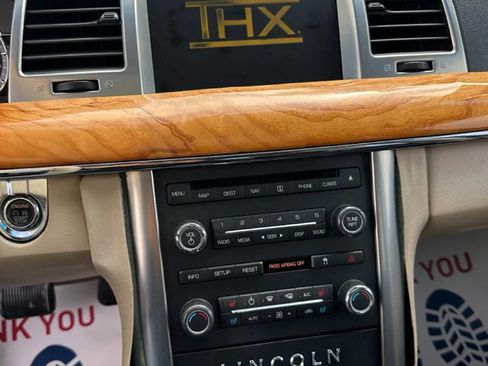 Used 2009 Lincoln MKS image 11