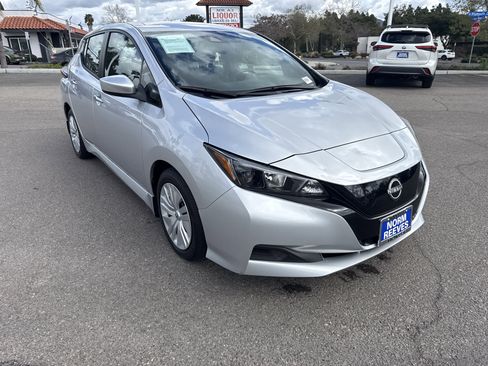 Used 2023 Nissan Leaf S image 7