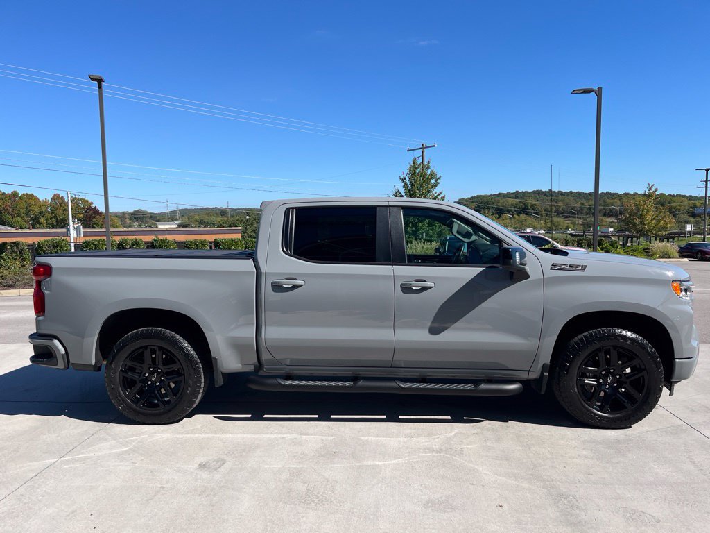 Used 2024 Chevrolet Silverado 1500 RST AWD/4WD image 21